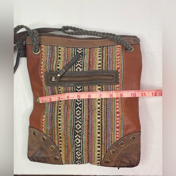 Firenze Bella Cross Body Aztec Tapestry & Leather Tassel Stud Detail Handbag - Picture 6 of 10